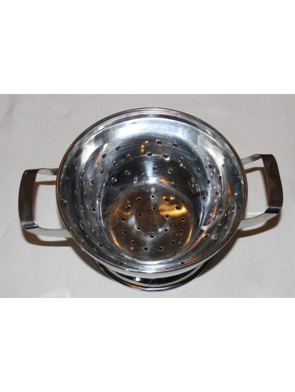 Vintage White Enamel Chamber Pot w/ Black Rim & Handle Primitive Farmhouse Decor
